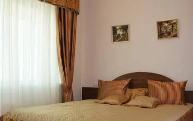 Vip House Hotel