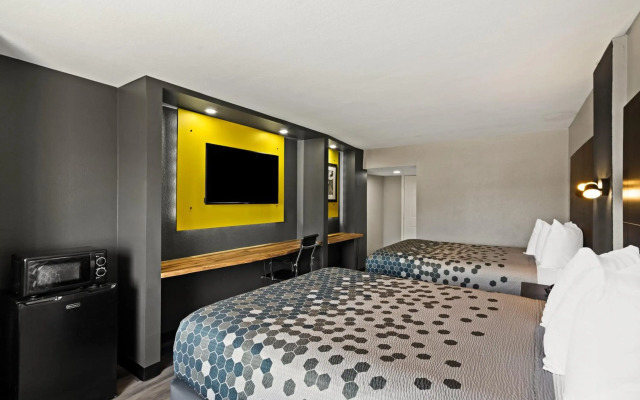 Rodeway Inn & Suites Downtown North
