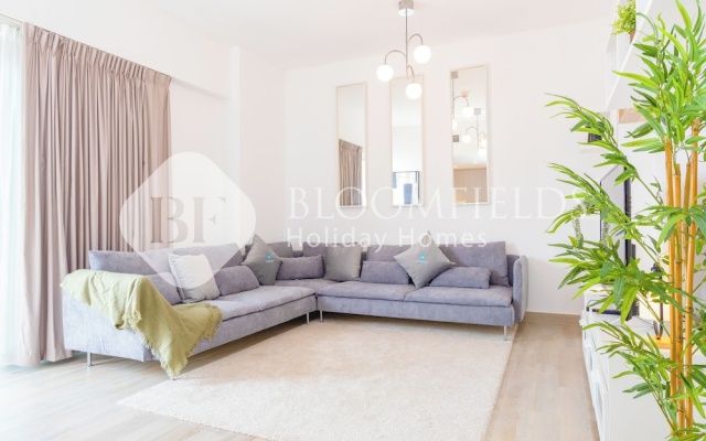 Bloomfields Modern 1Br Water's edge