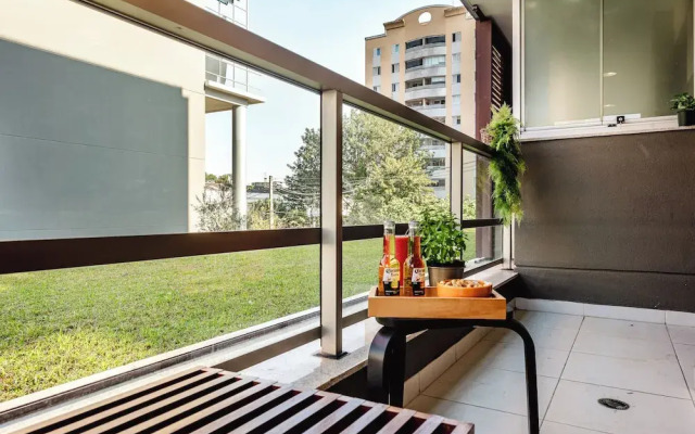 Pinheiros piscina vaga -Brazilian Corner