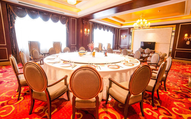 Howard Johnson by  Domando Plaza Wulanchabu