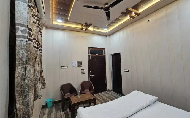Vinayak Guest House