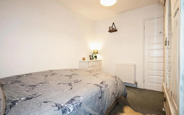Unique 2 Bedroom Flat Kirrie Scotland