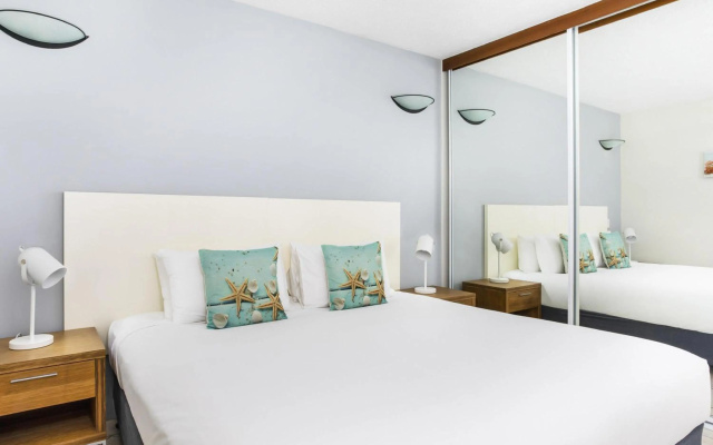 BreakFree Royal Harbour – Guest Rooms – Cairns
