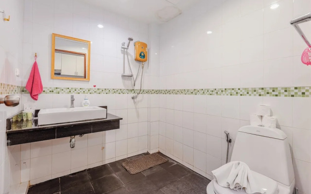 1BR Near Naiharn Pool&Relaxed Vibes C199