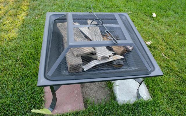 8635 Ustick Road Apartment