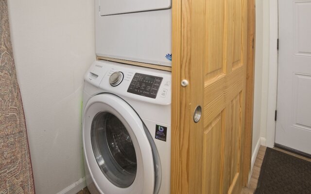 West Vail Riverfront Lodging, Colorado