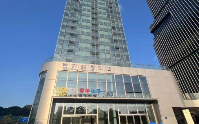 Yunsheng Mercure (Guangzhou Yunsheng Science Park Shenzhou Road Subway Station)