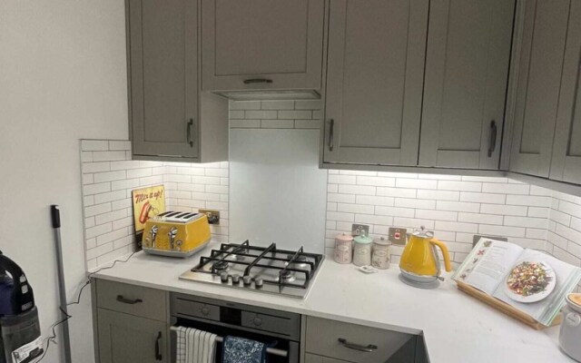 Inviting & Spacious 3BD Flat - Shadwell