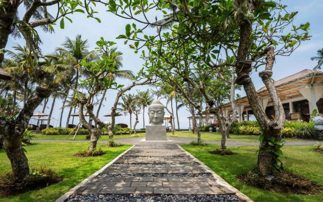 Nirwana Beach & Resort