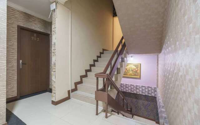 RedDoorz Plus near Lippo Cikarang Mall