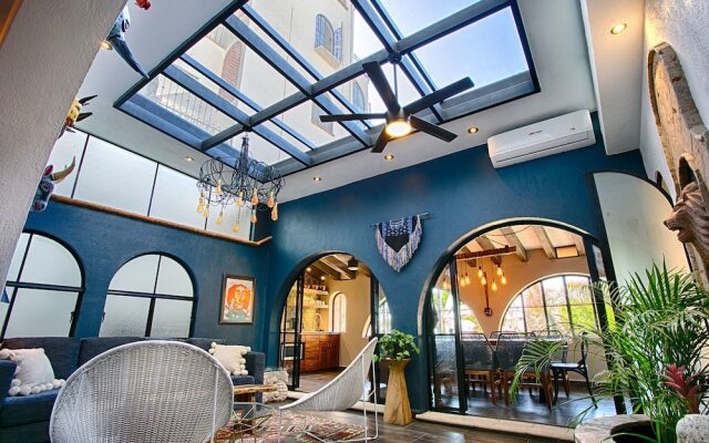 Casa Cielo 3 BR by Casago