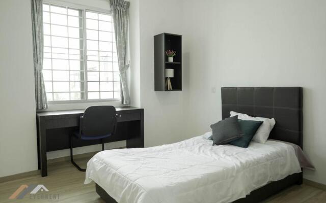 Curtin Waters Homestay by Evernent