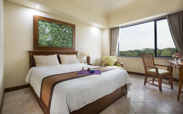 Puri KIIC Golf View Hotel