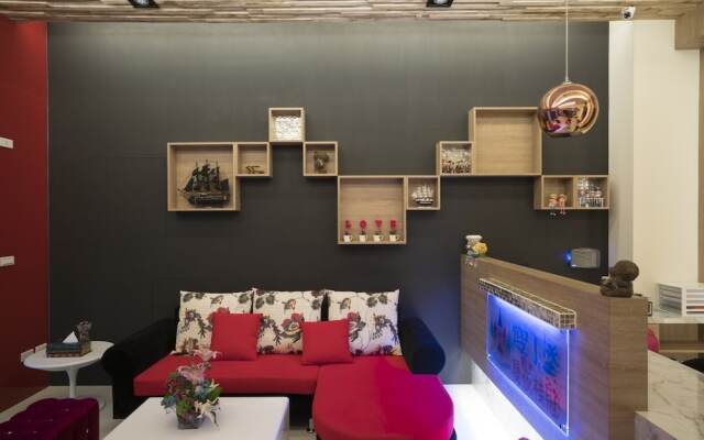 Starry Night Laurel Hotel