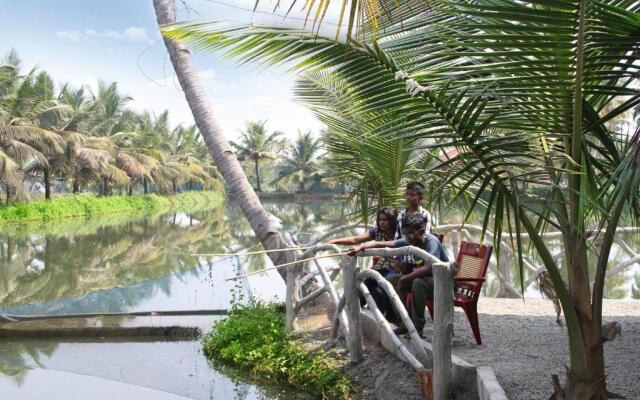 Munroe Island Lake Resorts