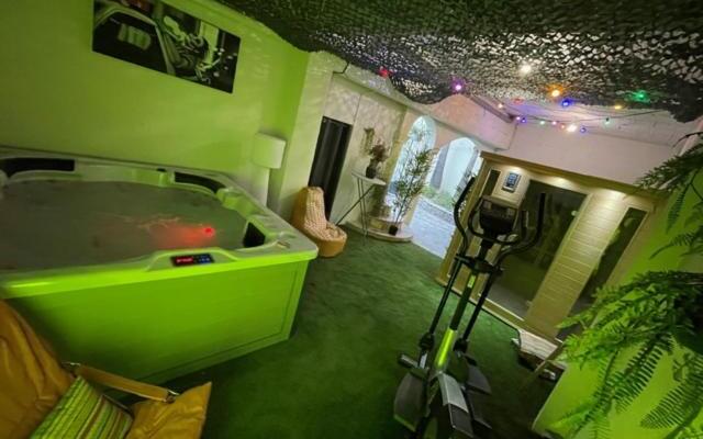 Studio Hirondelle Piscine-Sauna-Jacuzzi