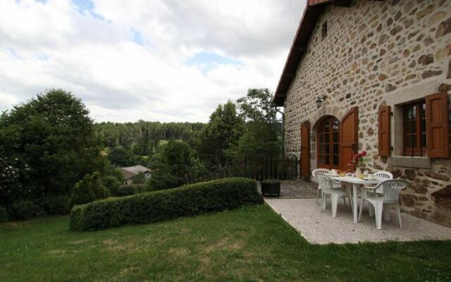 Gîte Allègre, 4 pièces, 6 personnes - FR-1-582-161