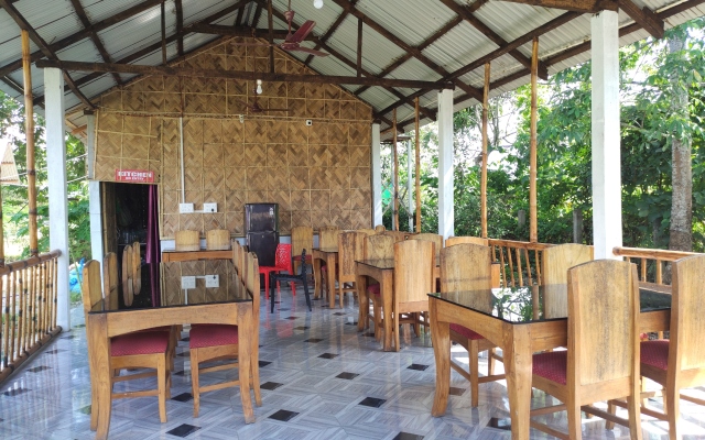 Homocation Falcon Jungle Resort