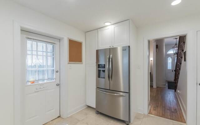 2439 Grays Ferry