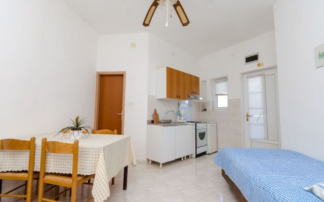Apartments Danilo