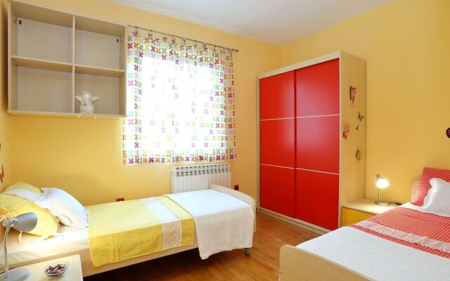 Luxurious Villa in Zadar With Swimming Pool