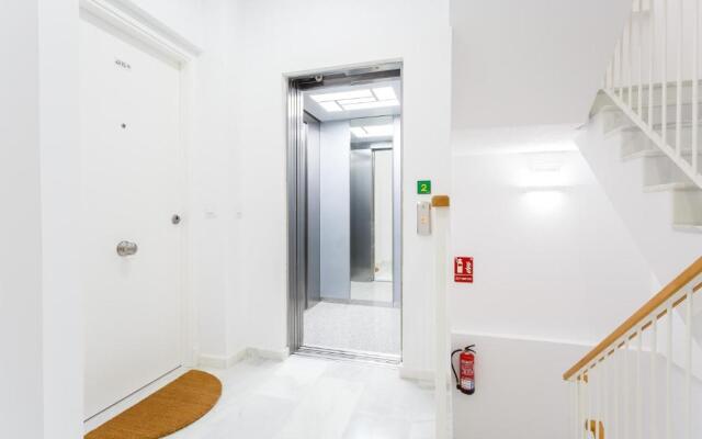 Nueva ALMUDENA Apartment by Cadiz4Rentals