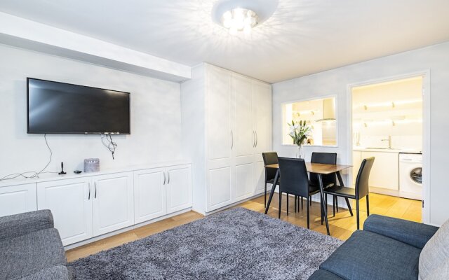 Bridgwalk Apartment by Flexystays
