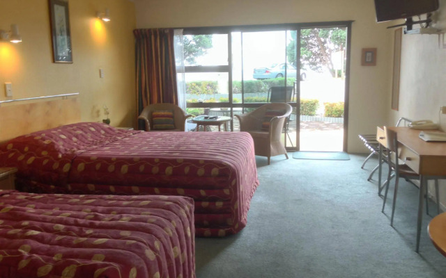 Bay Sands Seafront Studios