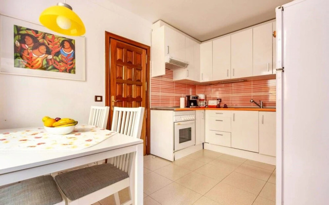 Remarkable 2-bed House in Arona