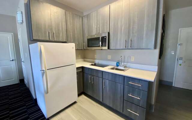 La Quinta Inn & Suites by Wyndham Ada