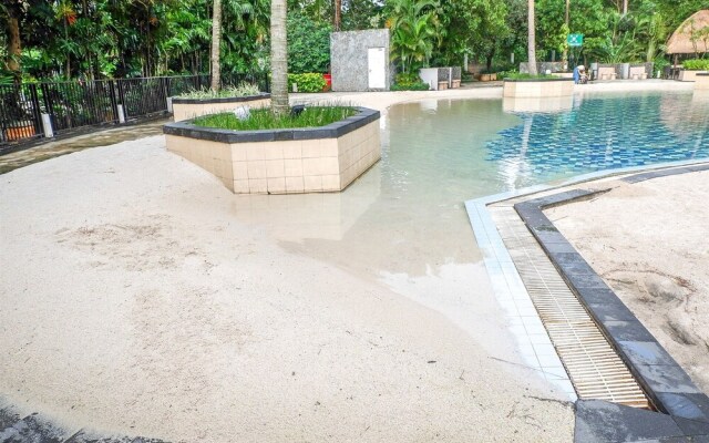 2BR Hampton's Park Apartment near Pondok Indah