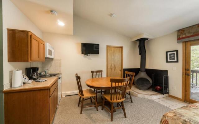 Ponderosa Lodge