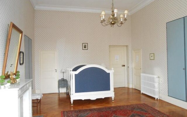 Château de Saint Michel de Lanès