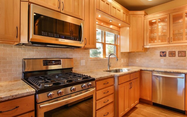 Thunder Mountain S8 2 Bedroom Condo by RedAwning