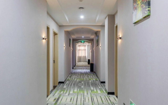 GreenTree Inn LiuAn HuoQiu County JianXing Road Express Hotel