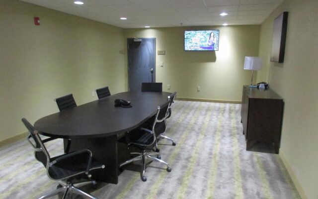 Best Western Plus Jonesboro Inn and Suites