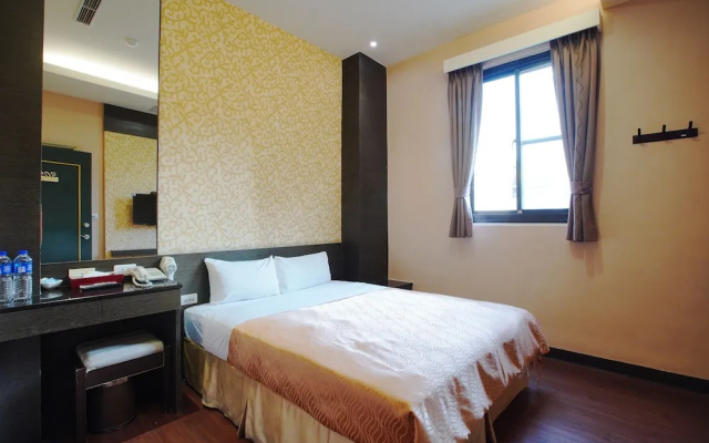 Happy Hotel