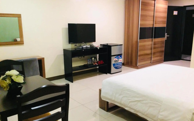 Ybc Grand Hotel