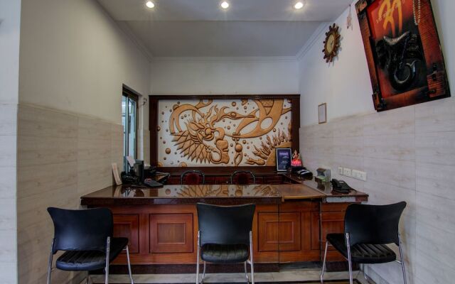 OYO 14670 Saaket Residency