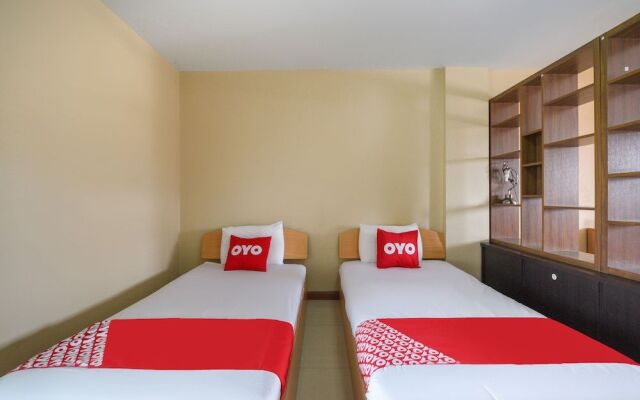OYO 762 Chompoo