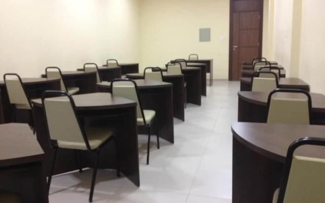 Flamboyant Suite Hotel