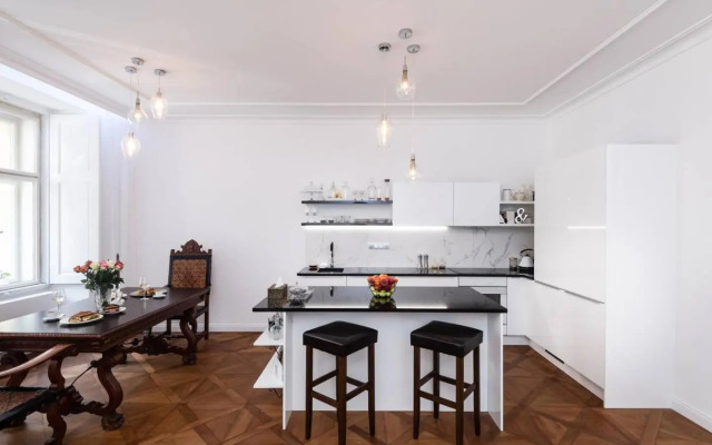 Royal apt. at Wenceslas Square