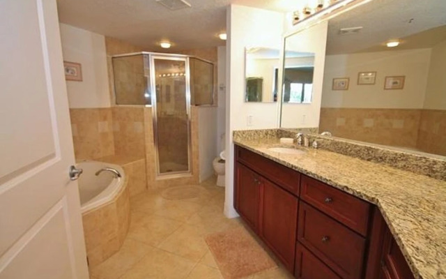 Oceanwalk 12-206 Apartment 2