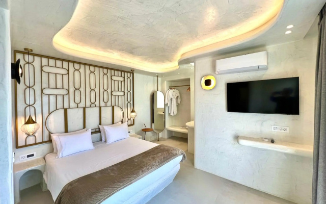 Athina Suites