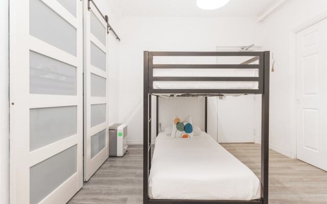 West Deco Boutique Apartments