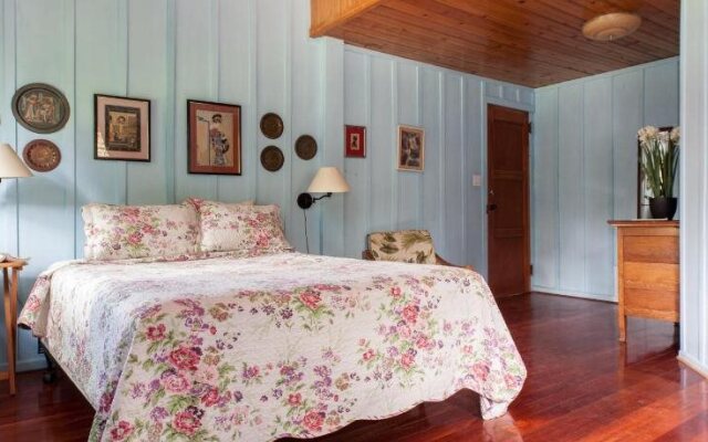 Casa Azul Bed & Breakfast