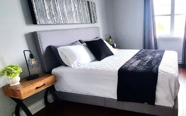 Champlain Condo 202