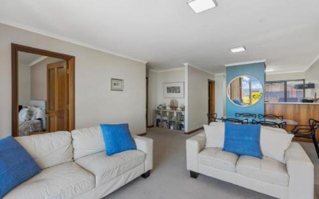 Franklin Beachfront Apartments