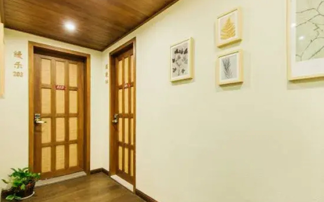 Manju Courtyard Hostel